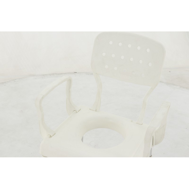 Лот 15 Душевой табурет Лион