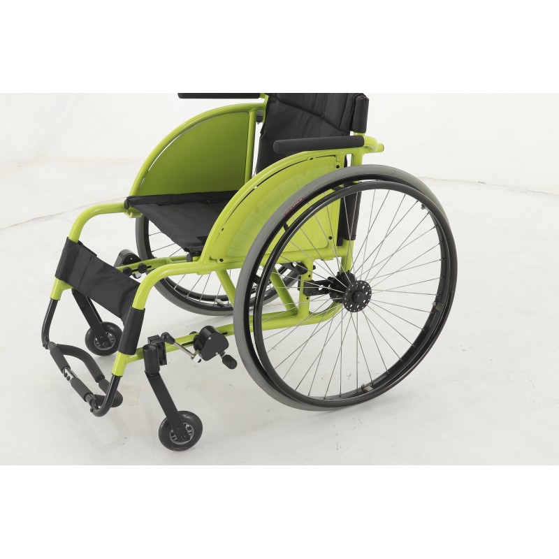 Лот 31 кресло-коляска FS722LQ