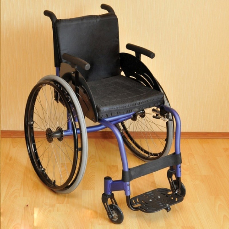 Кресло-коляска FS731L