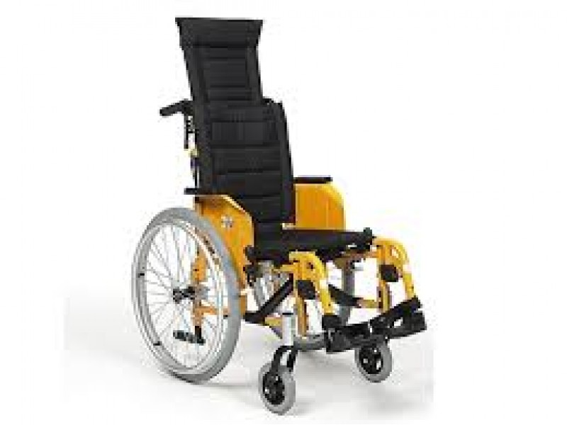 Инвалидное кресло для прогулок